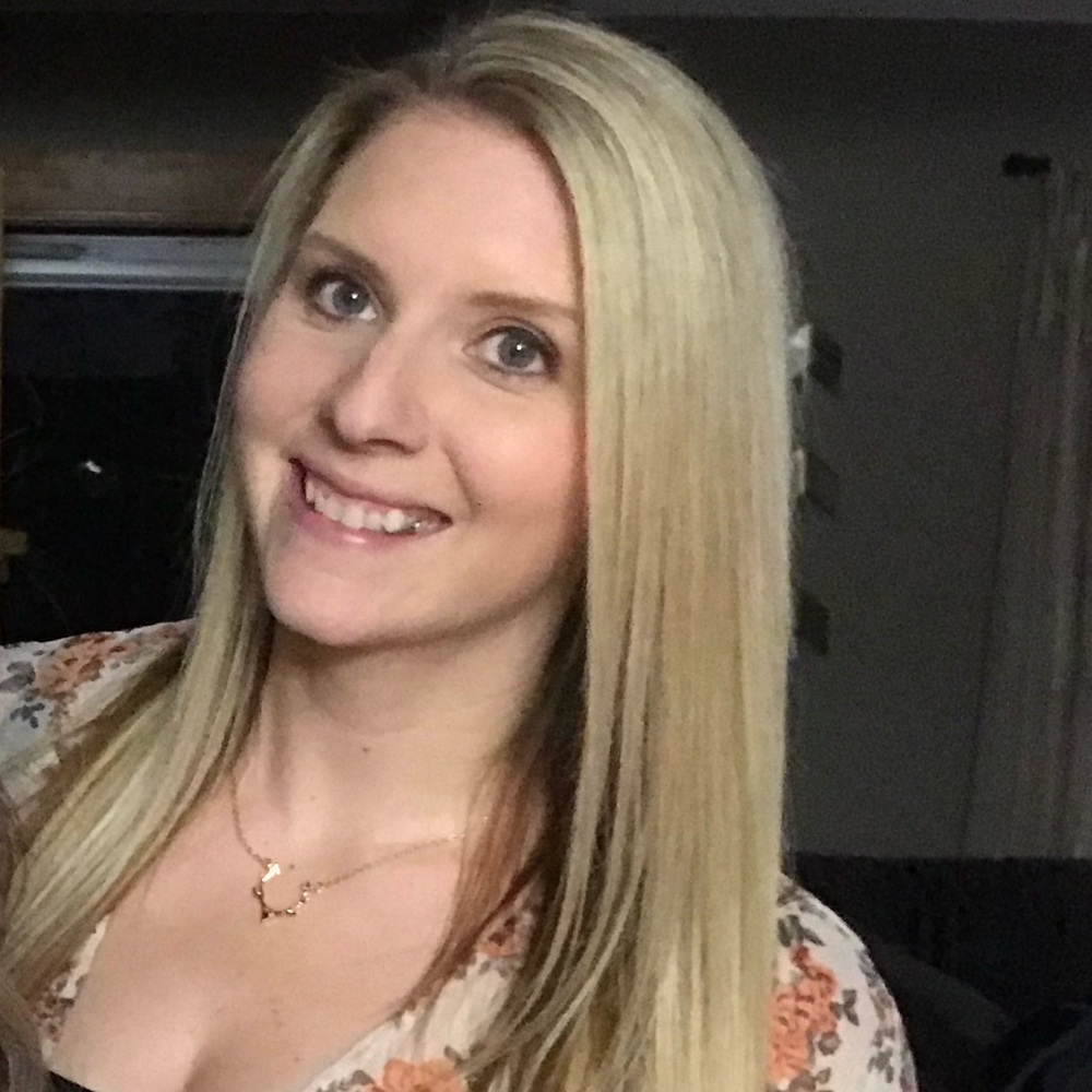 Hi! I’m your Posher Alex 👋🏼